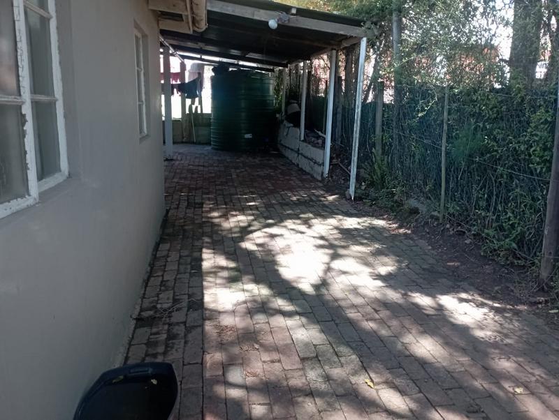 To Let 5 Bedroom Property for Rent in West Hill Eastern Cape